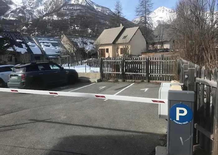 Aya, Appartement Moderne Dans Le Coeur Du Village
